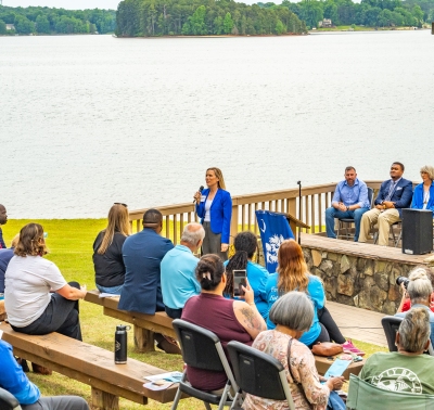 Linvill Speaks at Candidate Event in Seneca